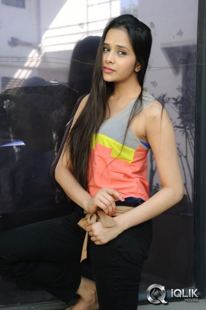Kritika-Singhal-at-Dil-Deewana-Press-Meet